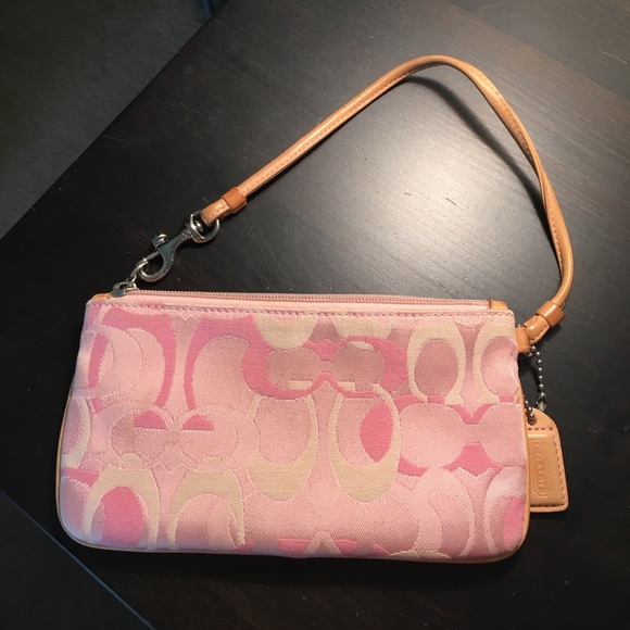 Coach wristlet pink with coach C's - Picture 2 of 4