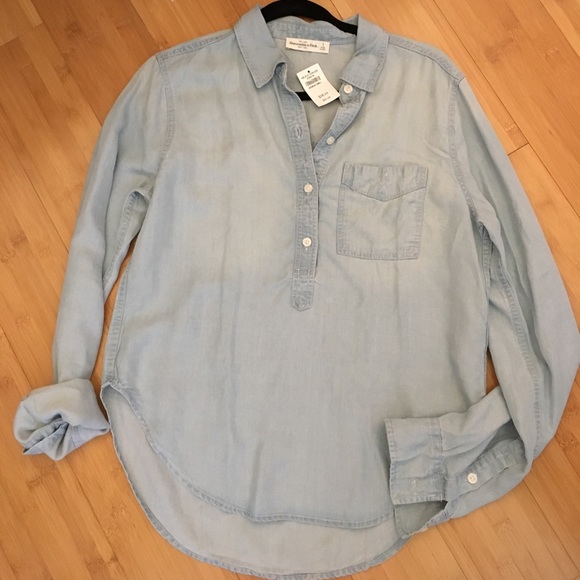 Abercrombie top - Picture 2 of 5