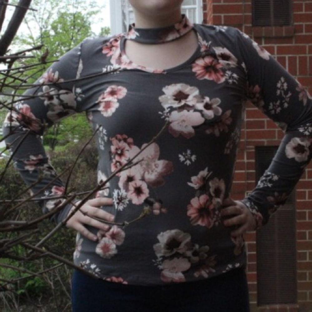 Gray floral choker top