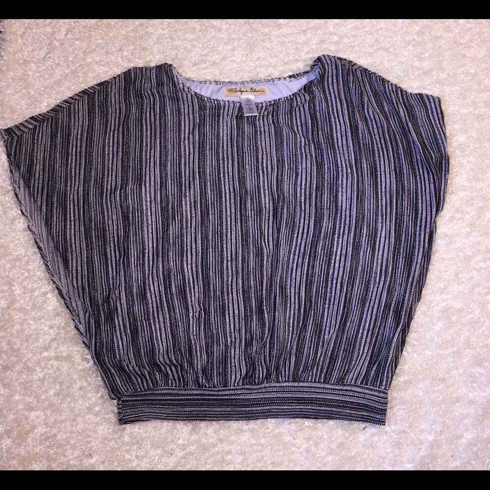 Aqua Blues black and white top