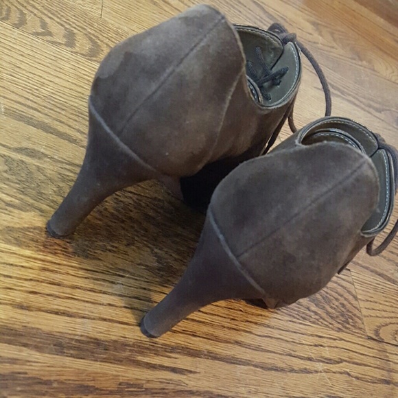 CIRCA Joan & David High Heels - Picture 3 of 5