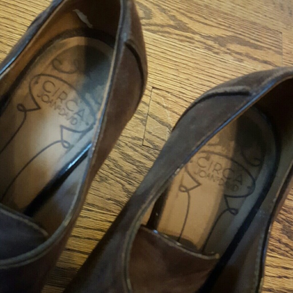 CIRCA Joan & David High Heels - Picture 5 of 5