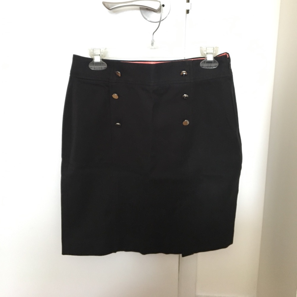 Black Banana Republic pencil skirt with buttons
