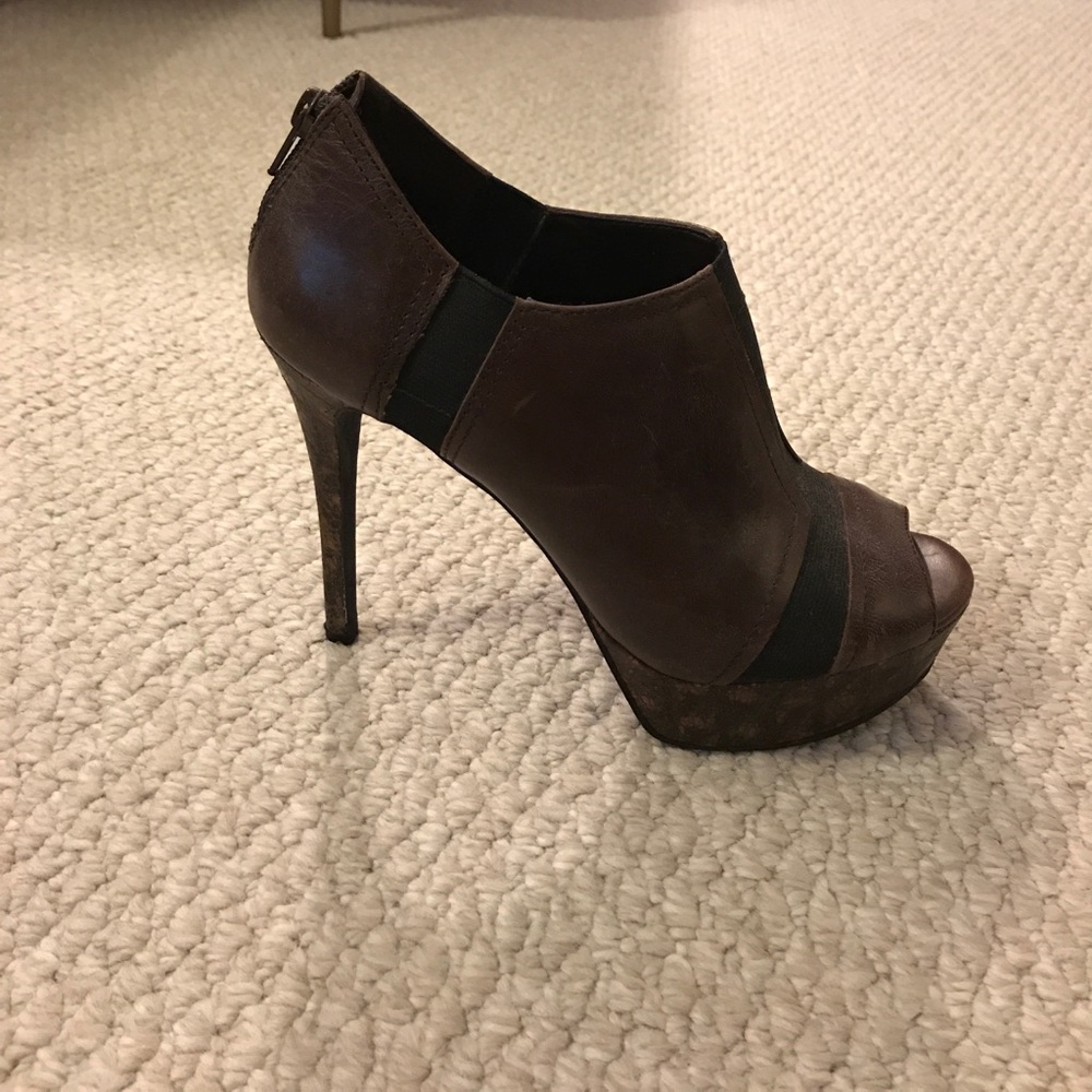 Jessica Simpson heels