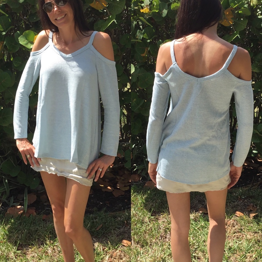 ๐ดFinal Price๐ด Light Blue Top LAST L - Picture 2 of 2