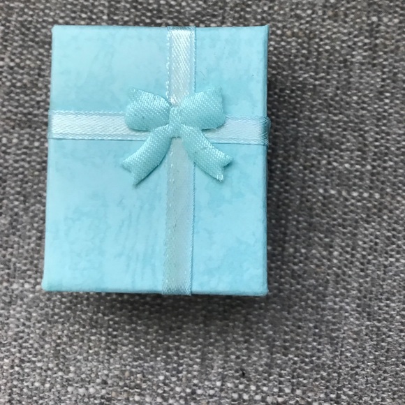 18k yellow gold plated, CZ hearts Necklace - Picture 6 of 8