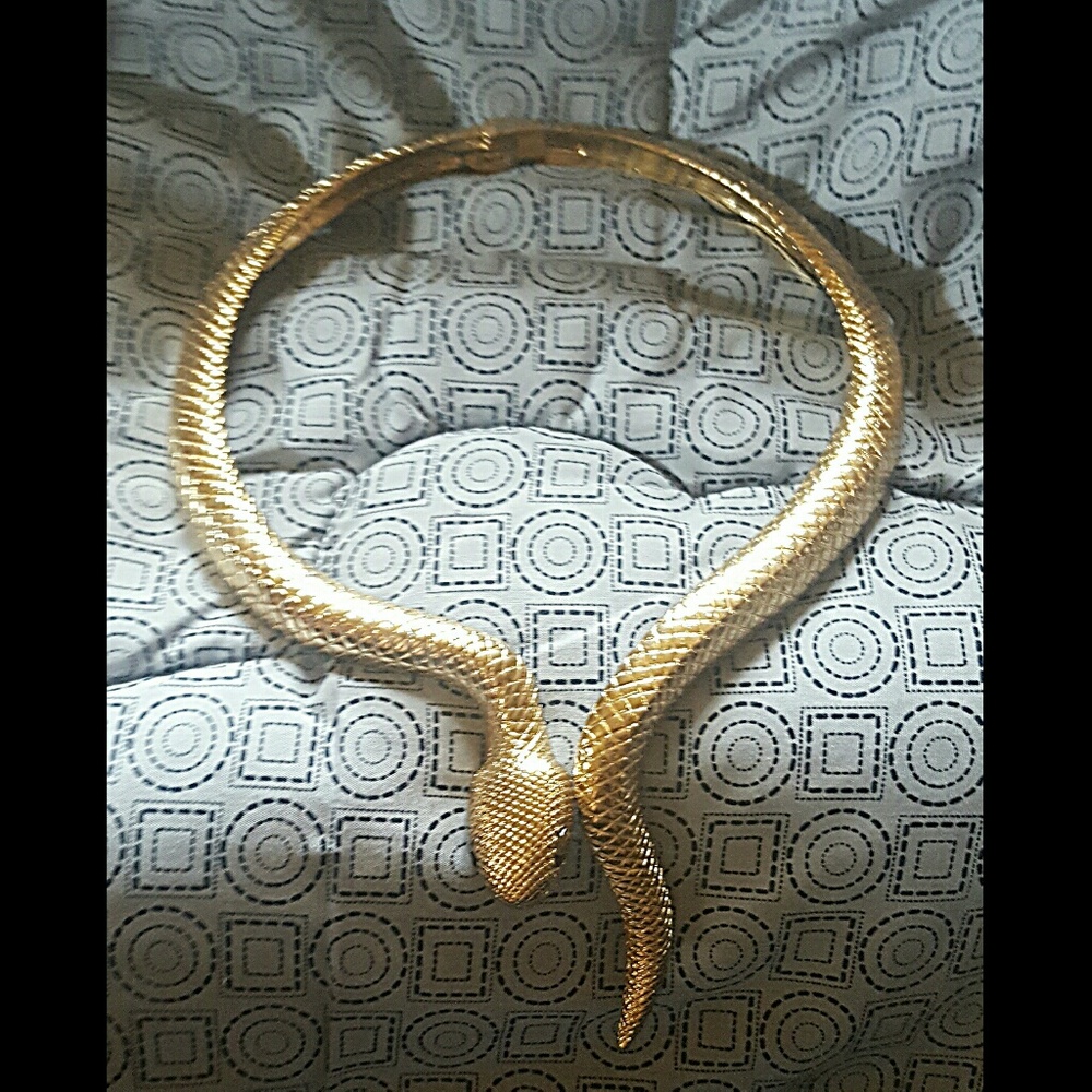 Snake choker