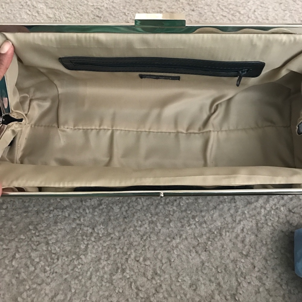 Purse - Picture 2 of 2