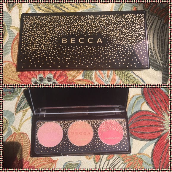 ๐BECCA Blush Trio Palette๐ - Picture 1 of 3