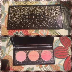 💐BECCA Blush Trio Palette💐