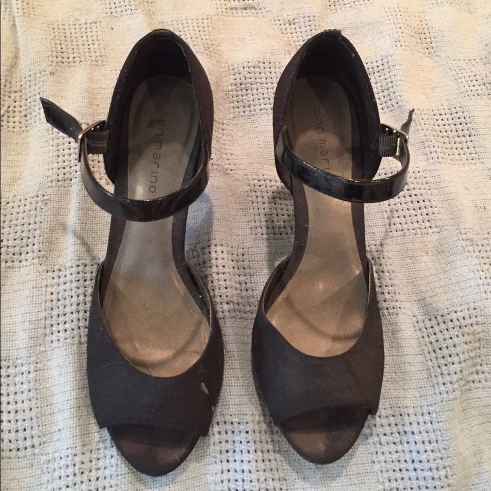 Black Ann Marino heels size 7 1/2 M