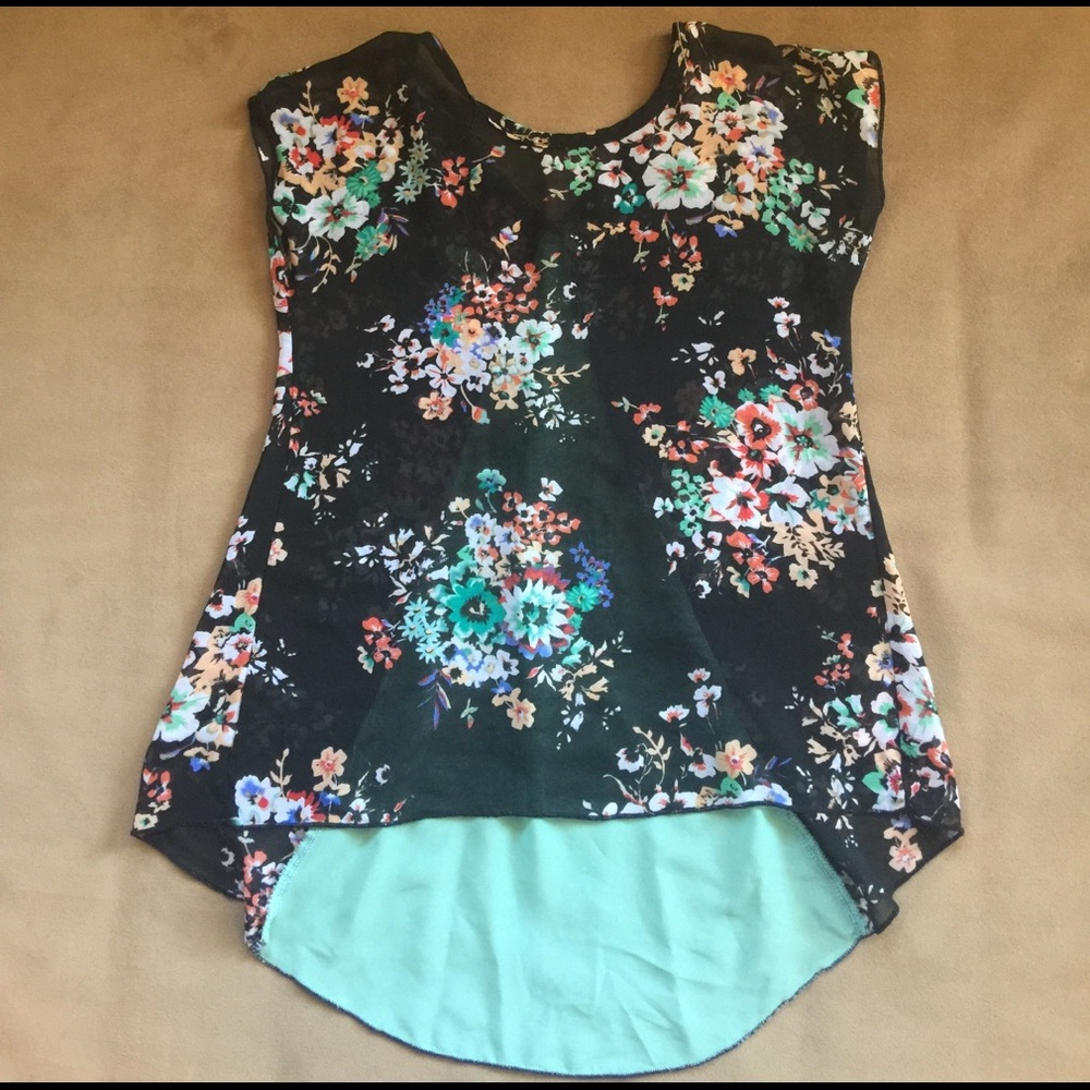 Girls kiddo floral top