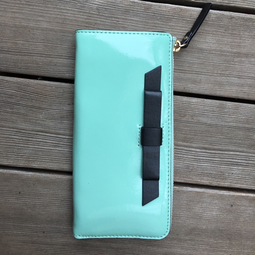 NWT Kate Spade Wallet in Mint with Blue Bow