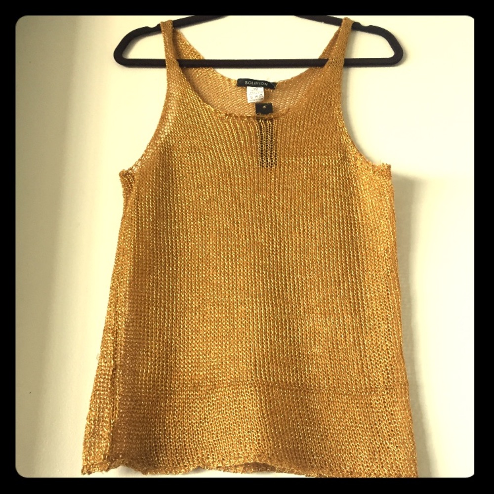 Netted gold top.