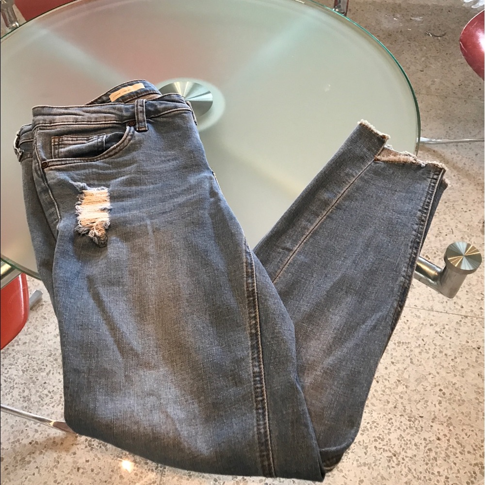 Kut from the Kloth distressed skinny ankle jeans