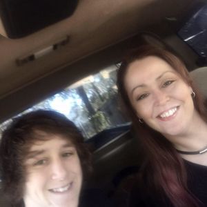 Meet your Posher, Sharona