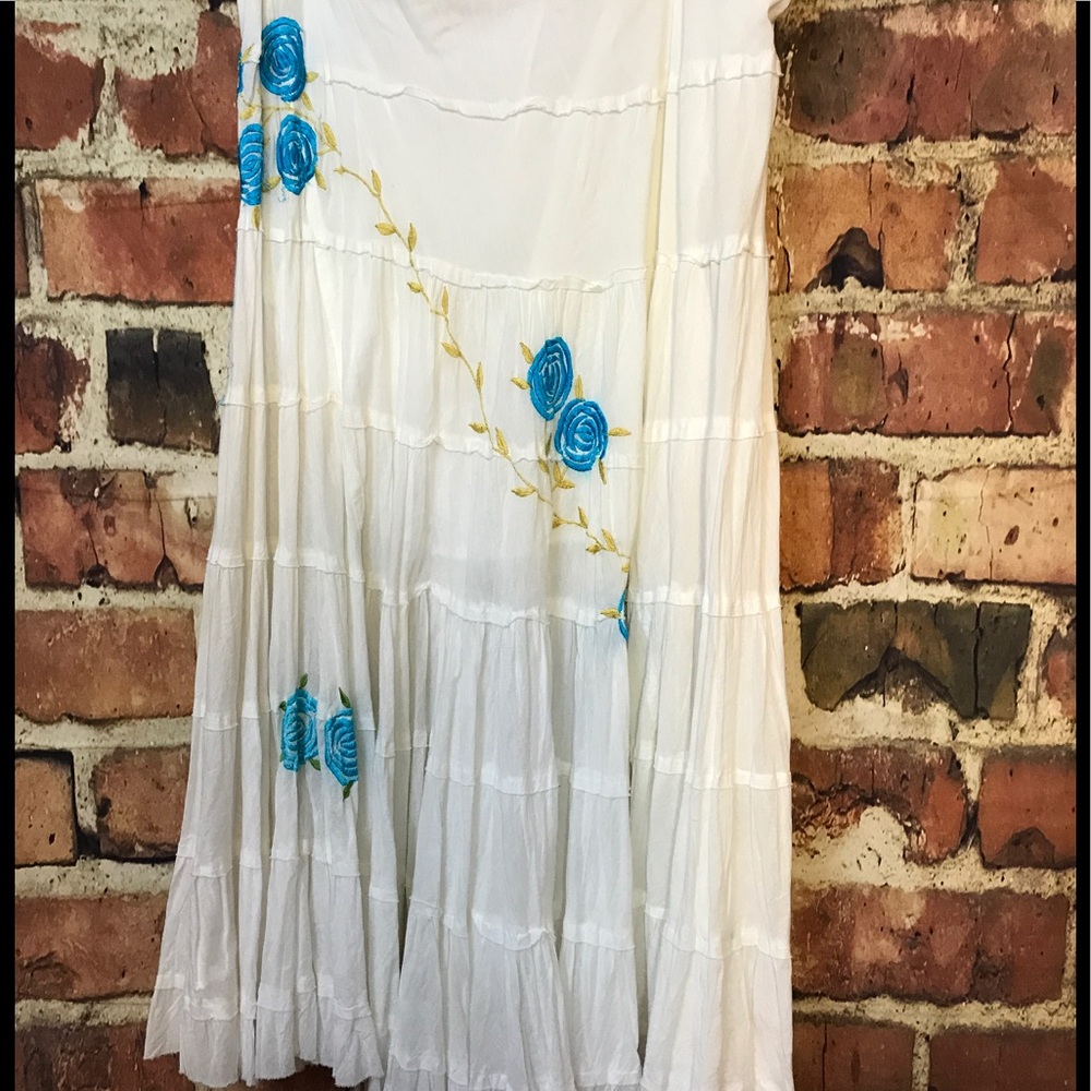 White maxi skirt