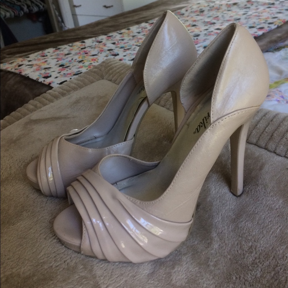 Beige/pale pink peep toe heels