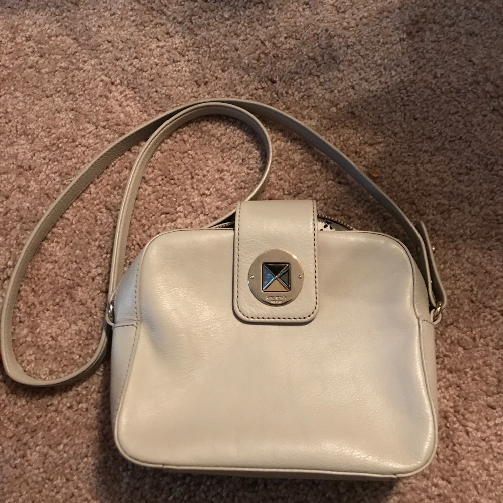 Kate spade grey/beige color