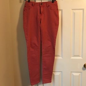 Salmon colored jeggings