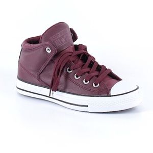 Burgundy Converse shoe, excellent condition!