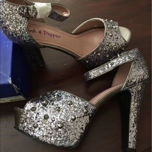 Pink & Pepper Pewter Multi texture heels