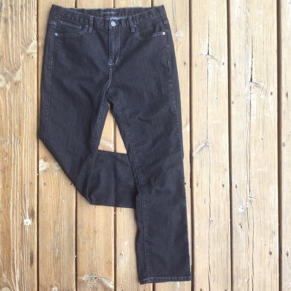 CALVIN KLEIN Skinny Jeans in Black (Never Worn)