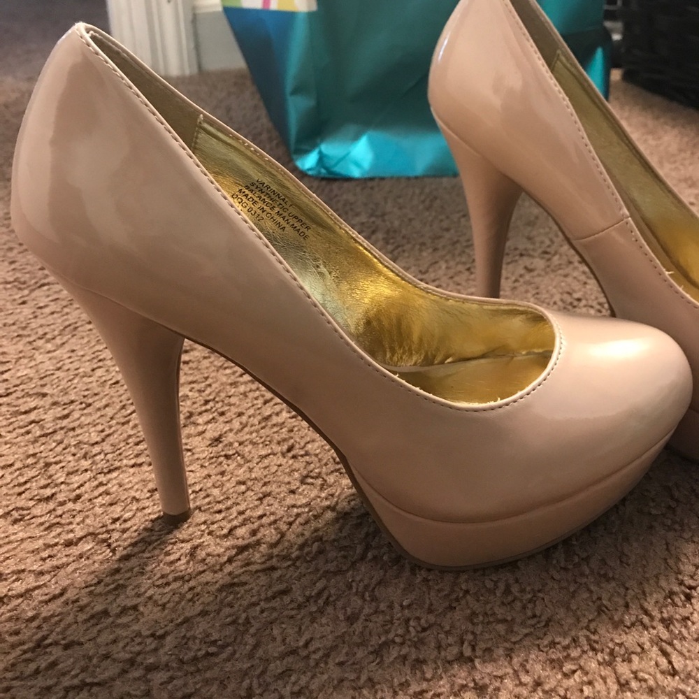 Nude shoes
