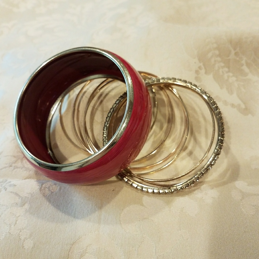 NWOT - Bangle set