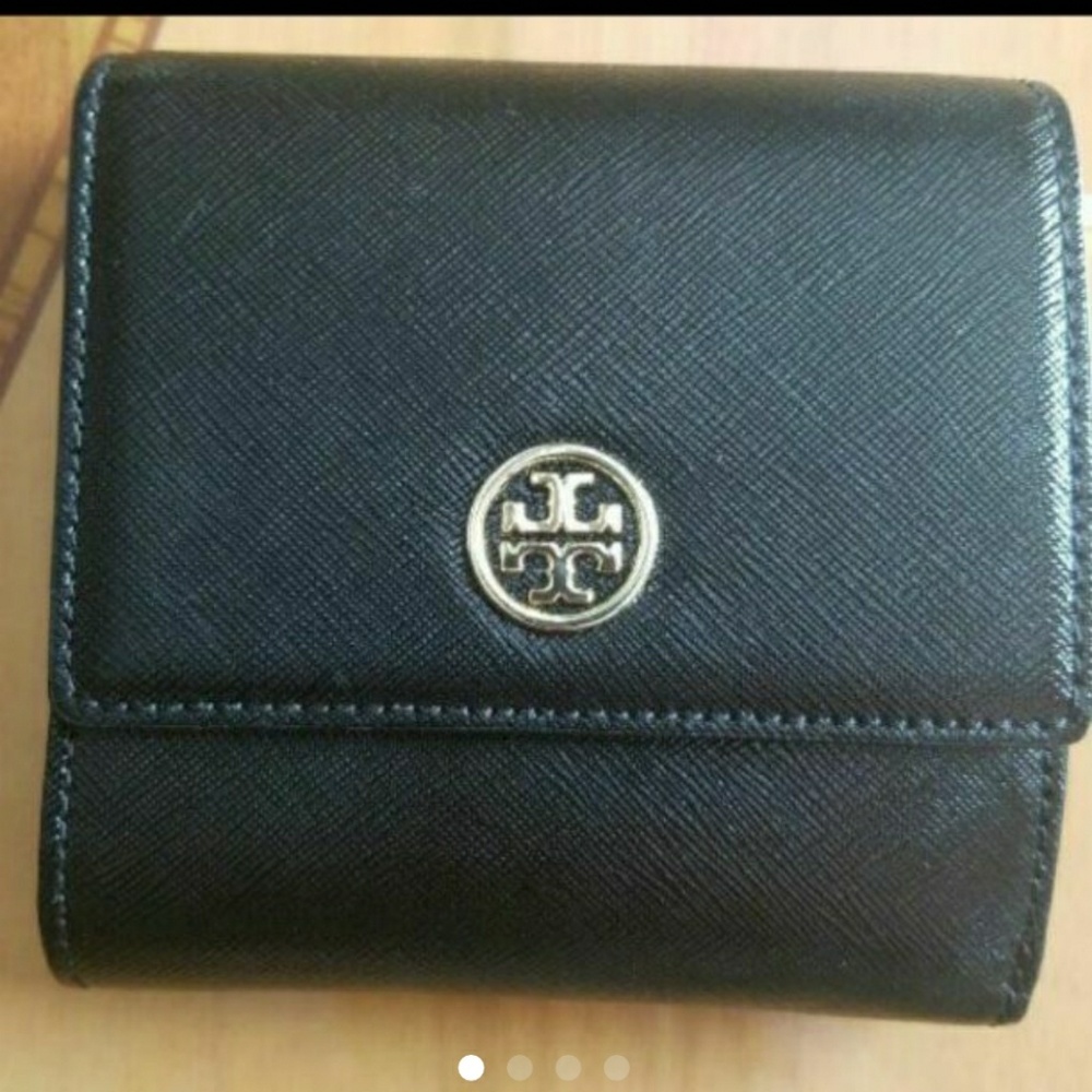 Tory burch wallet