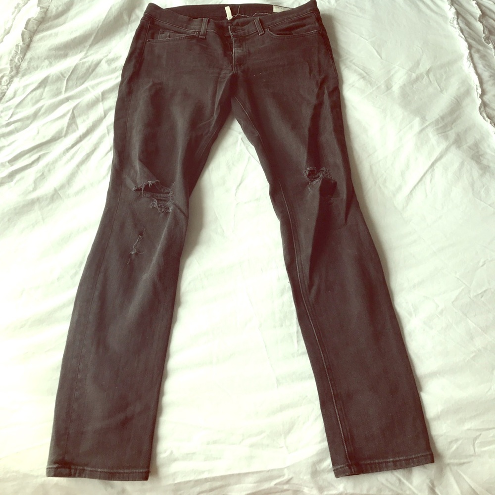 !!DISCOUNT!! Rag and Bone chic ripped jeans