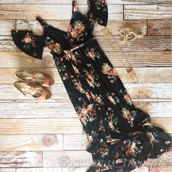 | LAST ONE | Black Floral Cold Shoulder Maxi || - Picture 2 of 2
