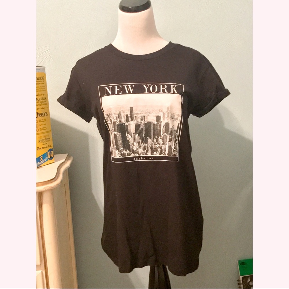 NWOT Forever 21 Manhattan Tee