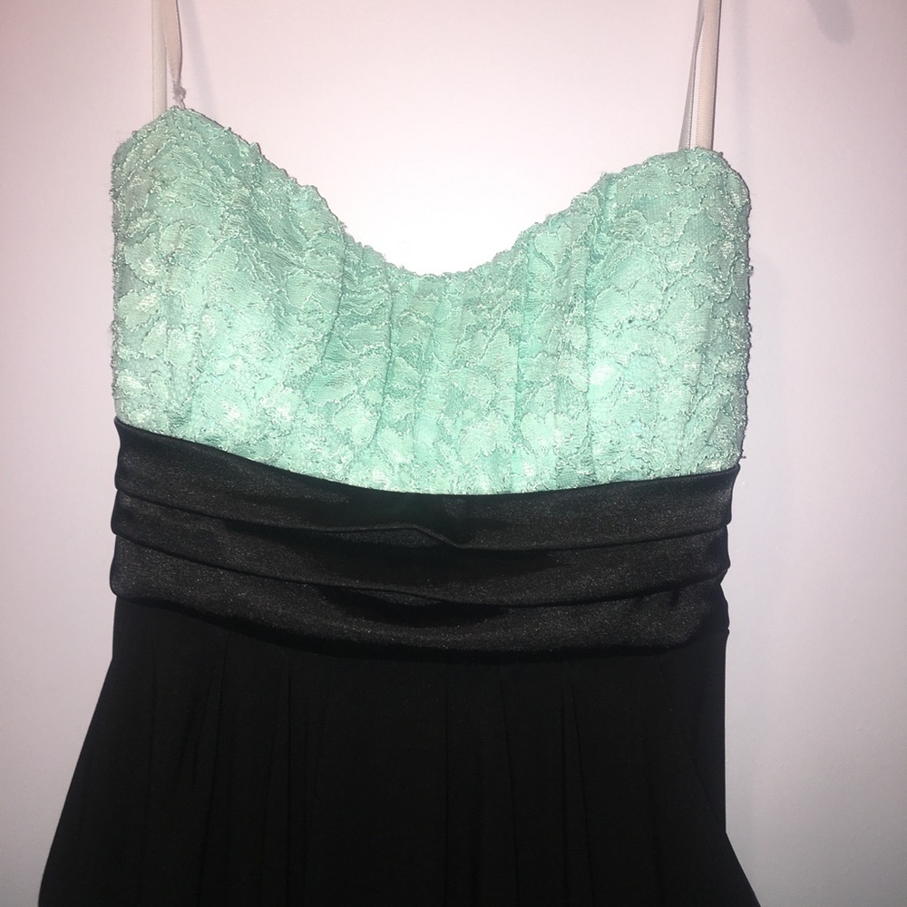 Dress - Picture 4 of 6