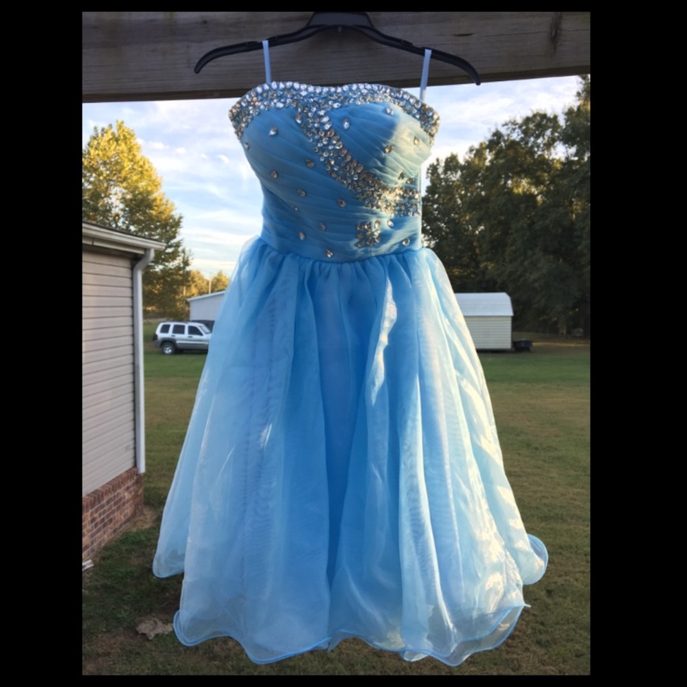 Short blue prom dress
