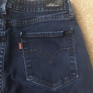 Levis skinny boot Demi curve red tab jeans.