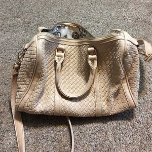 Urban Expressions cross body bag in blush.