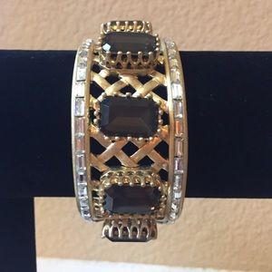 Gorgeous show stopping bracelet😘