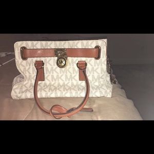 **MAKE AN OFFER!* Brand new Michael Kors handbag