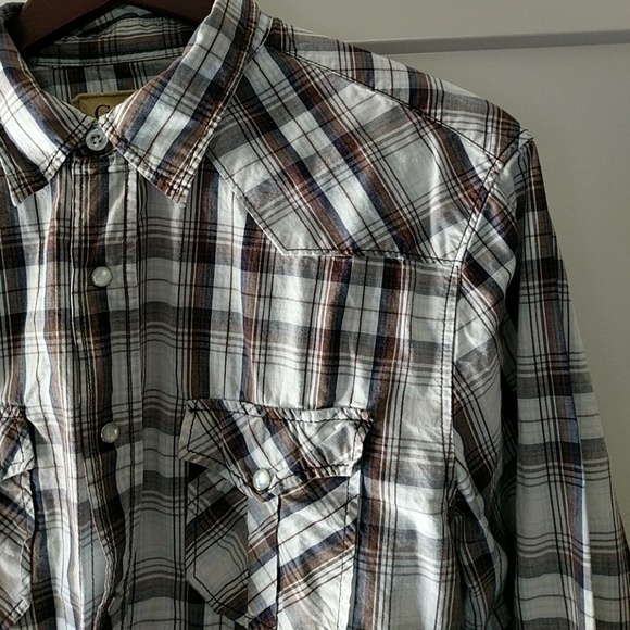 Guess Tops - Pearl snap closure cowgirl plaid shirt L