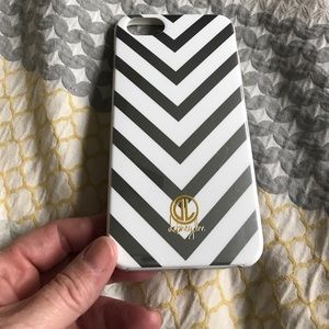 IPhone 6+ phone case - silver and white patterned