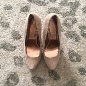 BCBG Nude/Tan Stiletto