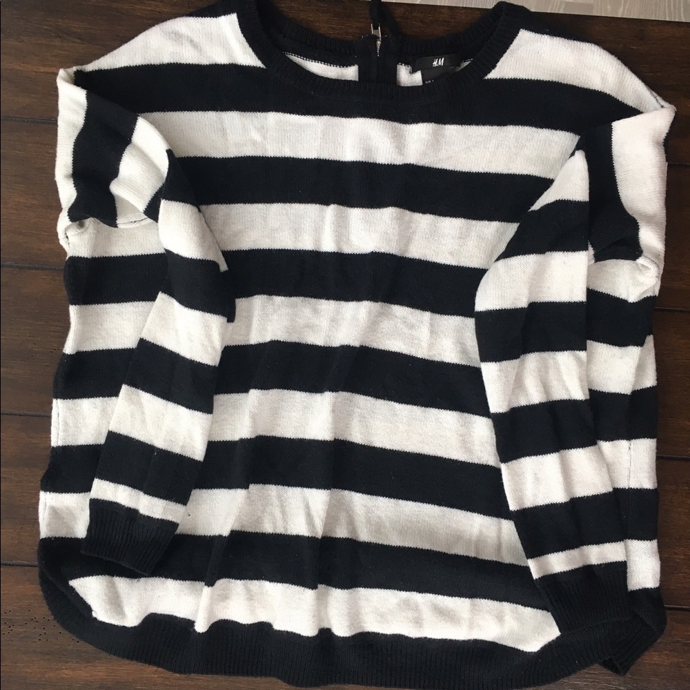 SALE⚡️⚡️⚡️Comfy striped sweater from H&M