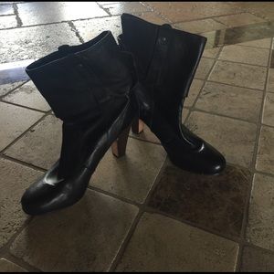 Dolce Vita Bootie size 9.5 Black
