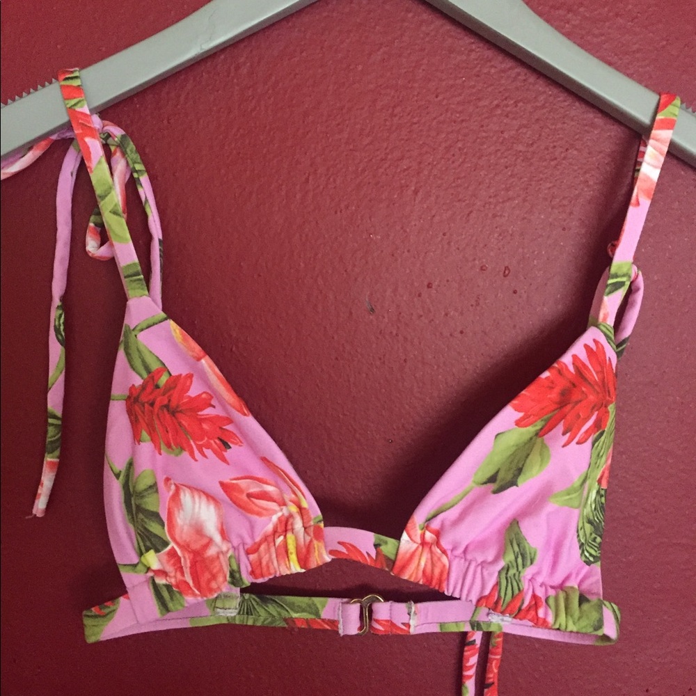 Montce floral bikini.
