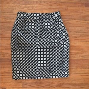 Worthington Black White Patterned Pencil Skirt 8