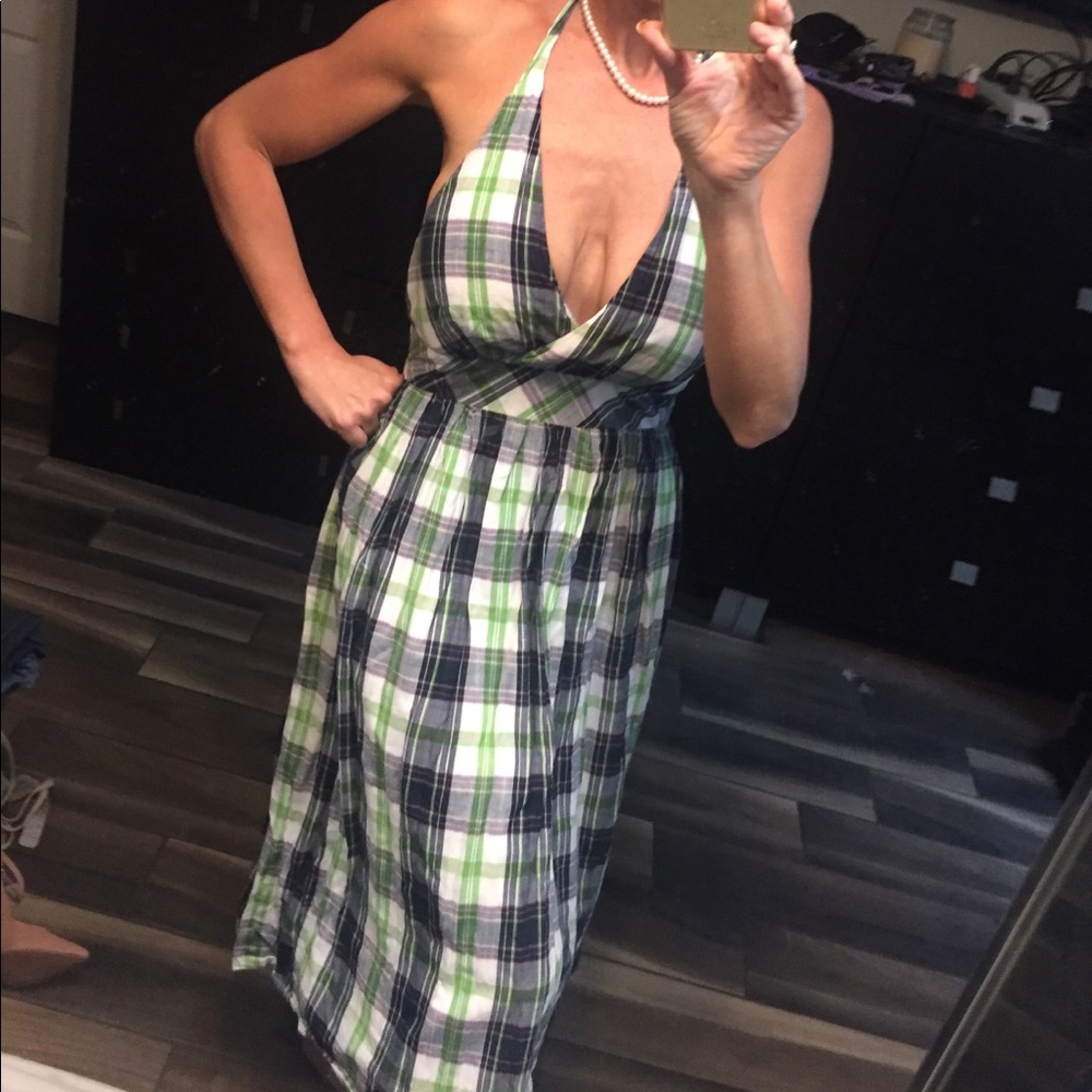Ultra preppy halter sundress.