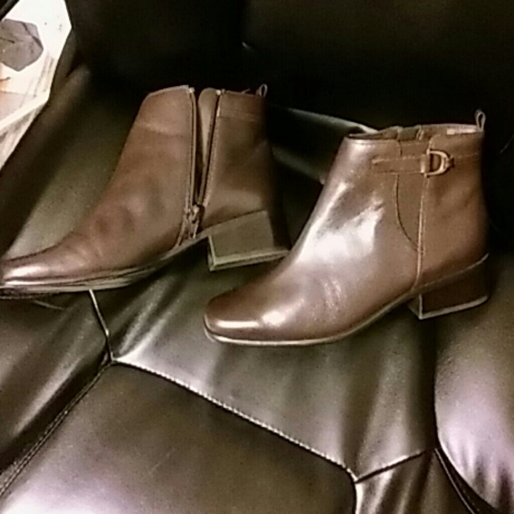 Covington ankle boots