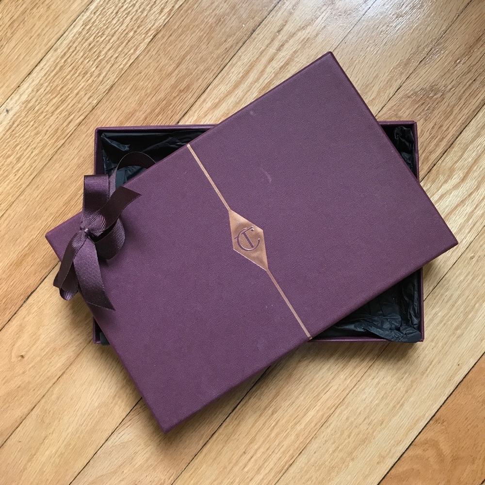 Charlotte Tilbury 9"X6" Gift box