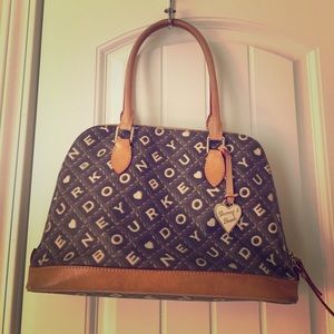 Dooney & Bourke purse